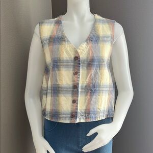 August Max Woman Plaid Sleeveless Vest